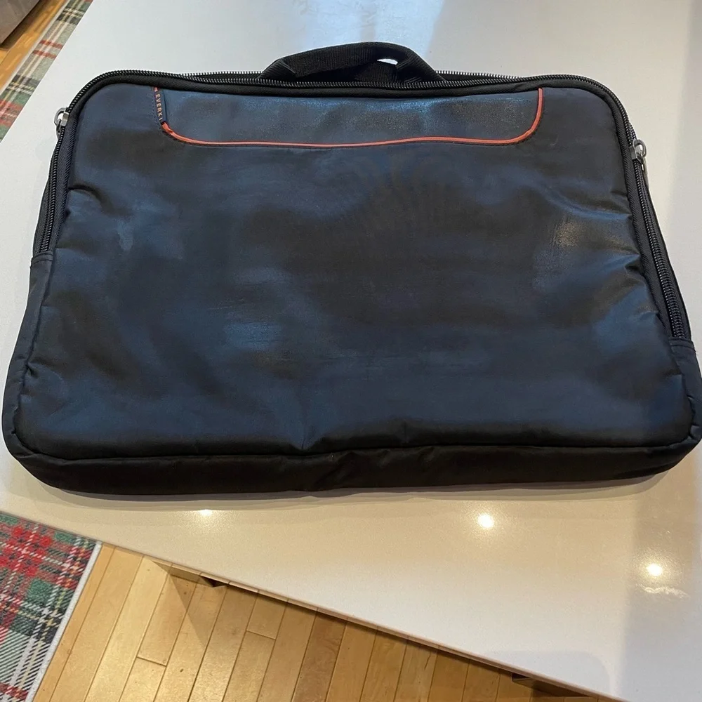 Everki 18” Commuter Laptop Sleeve w/ Memory Foam, Front Stash Pocket